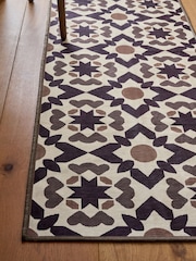 Corredor de azulejos geométricos lavável - Imagem 2 de 5