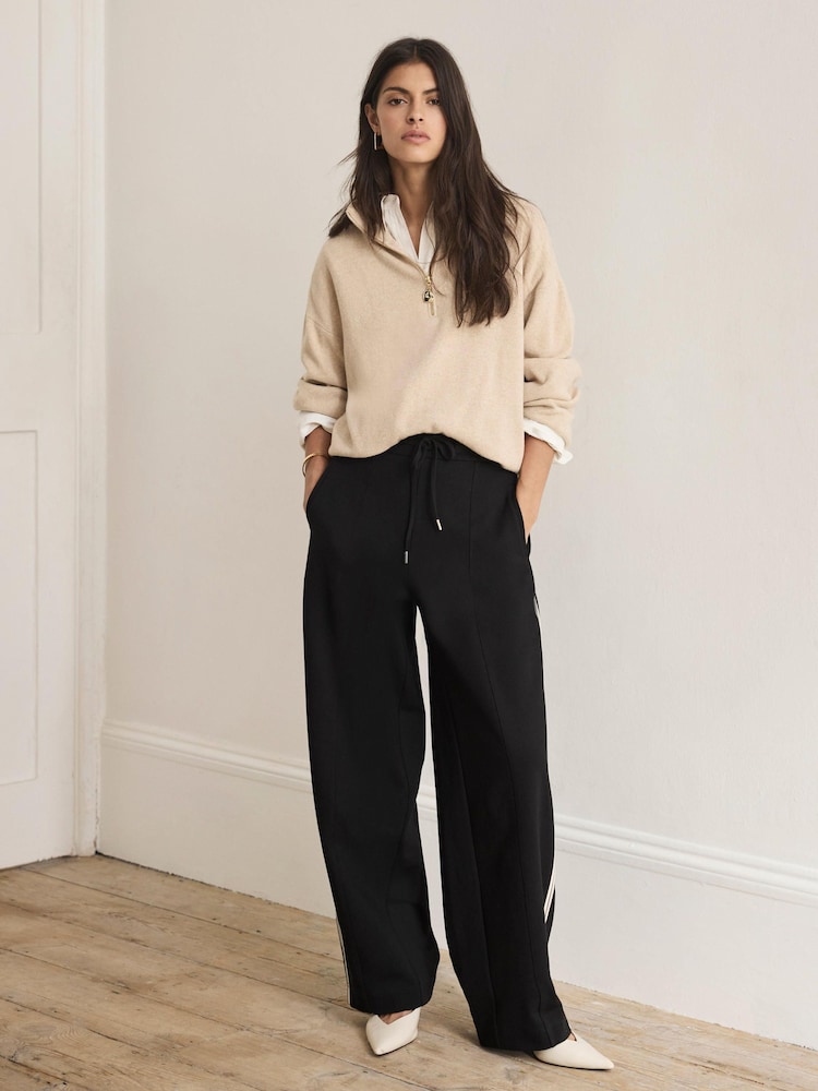 Musta - Mint Velvet Side Stripe Barrel Trousers - Kuva 2 / 8