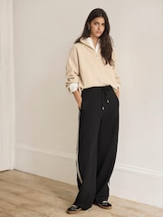Musta - Mint Velvet Side Stripe Barrel Trousers - Kuva 3 / 8
