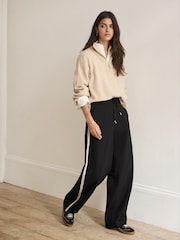 Musta - Mint Velvet Side Stripe Barrel Trousers - Kuva 5 / 8