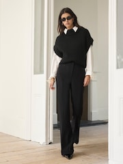 Czarny - Mint Velvet Pocket Detail Flared Trousers - Obraz 2 z 8