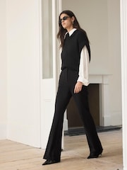 Czarny - Mint Velvet Pocket Detail Flared Trousers - Obraz 5 z 8