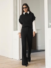 Czarny - Mint Velvet Pocket Detail Flared Trousers - Obraz 6 z 8