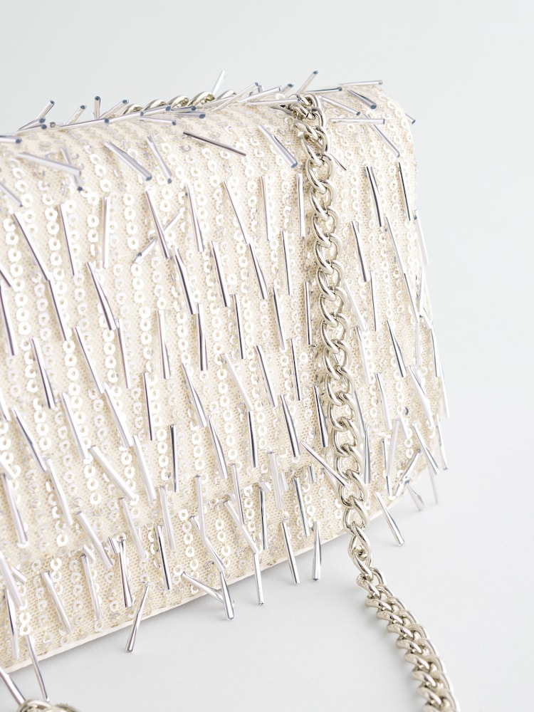 Silber - Schultertasche mit Perlenbesatz - Bild 9 von 9 Silber - Schultertasche mit Perlenbesatz - Bild 9 von 9