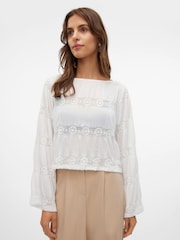 VERO MODA Boat Neck Lace Insert Blouse - Bild 2 von 6