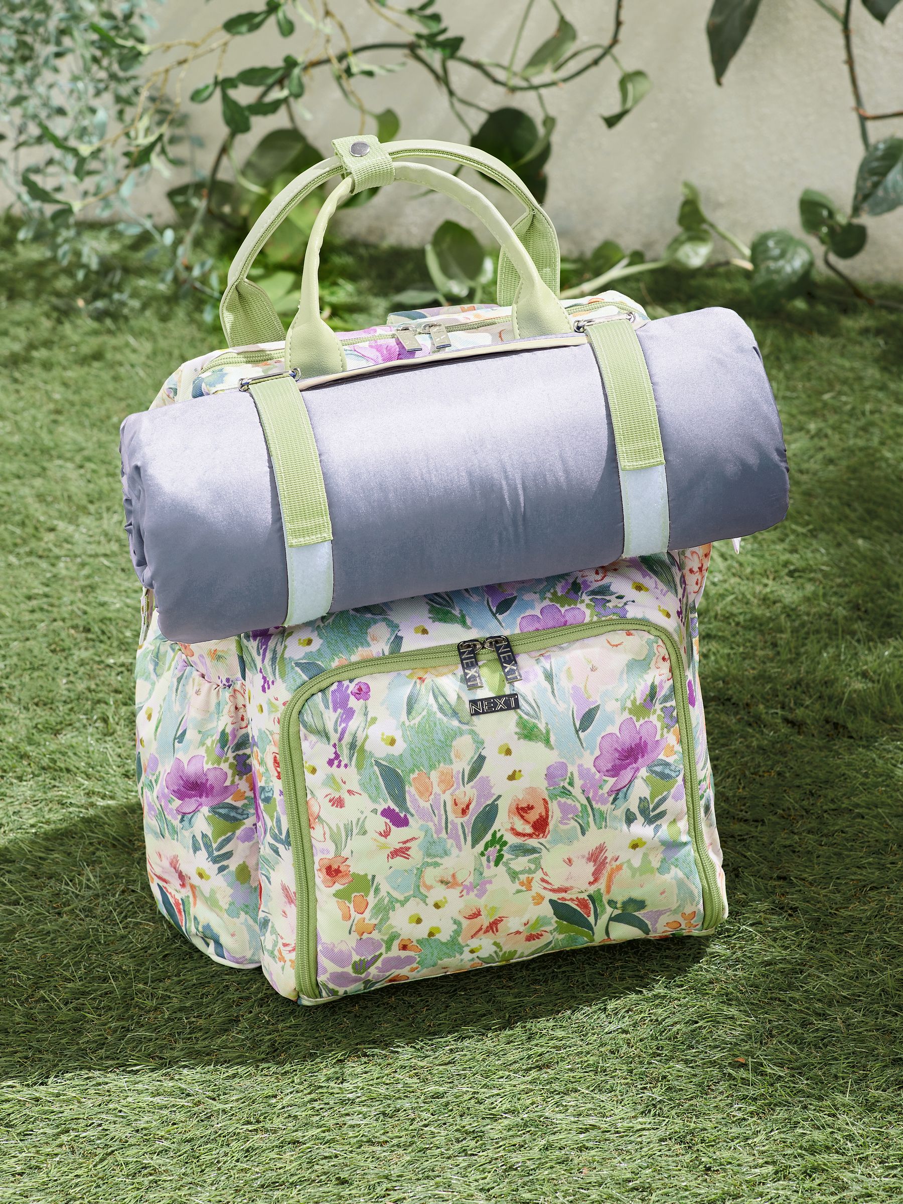 Amazon.co.jp: Picnic at Ascot デラックス装備 4人用
