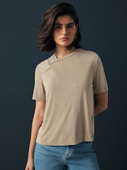 Бежевий - Футболки Twist Detail Premium Polymodal - Image 1 of 8