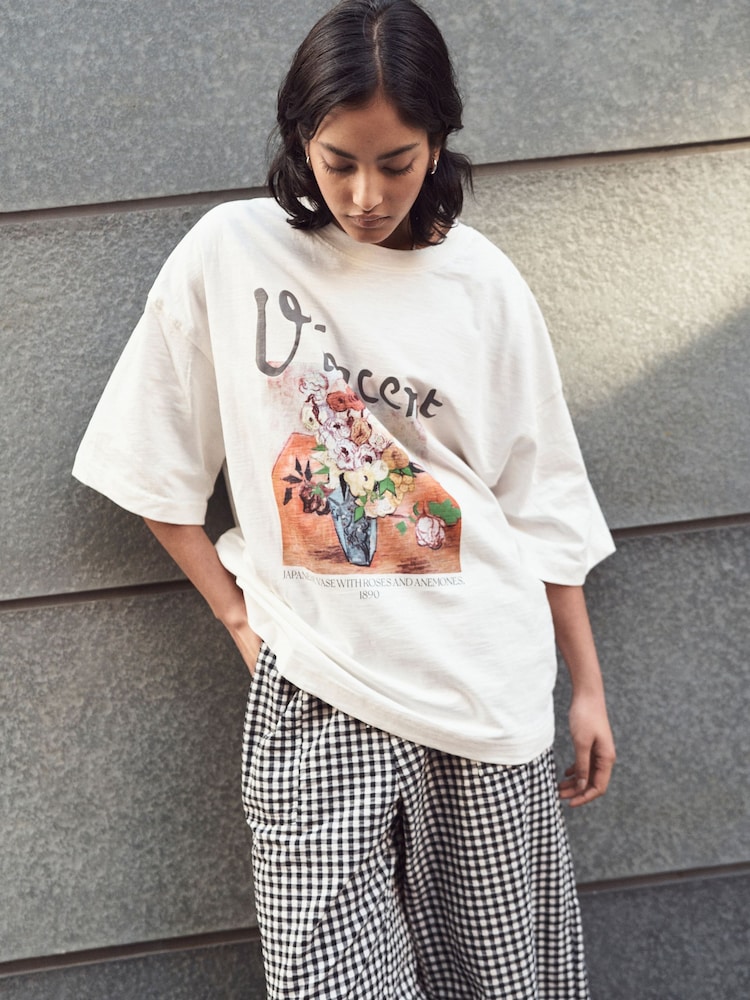 Weiß - Offiziell lizenziertes Vincent Van Gogh Oversized-T-Shirt mit Grafik aus 100 % Baumwolle in Ellenbogenlänge - Bild 2 von 8 Weiß - Offiziell lizenziertes Vincent Van Gogh Oversized-T-Shirt mit Grafik aus 100 % Baumwolle in Ellenbogenlänge - Bild 2 von 8