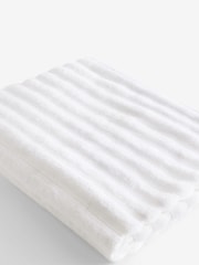 White Ribbed Towel with 100% Cotton - Image 3 of 4