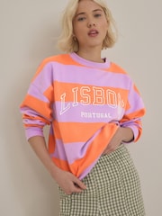 Rosa - Relaxed Fit Heavyweight City Graphic Stripe Crew Neck Sweatshirt - Imagen 2 de 7
