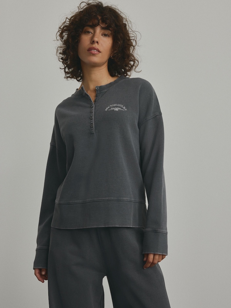 Gris - Washed Henleys Button Col Manches longues Graphic 100% Cotton Sweat-shirt - Image 5 of 7