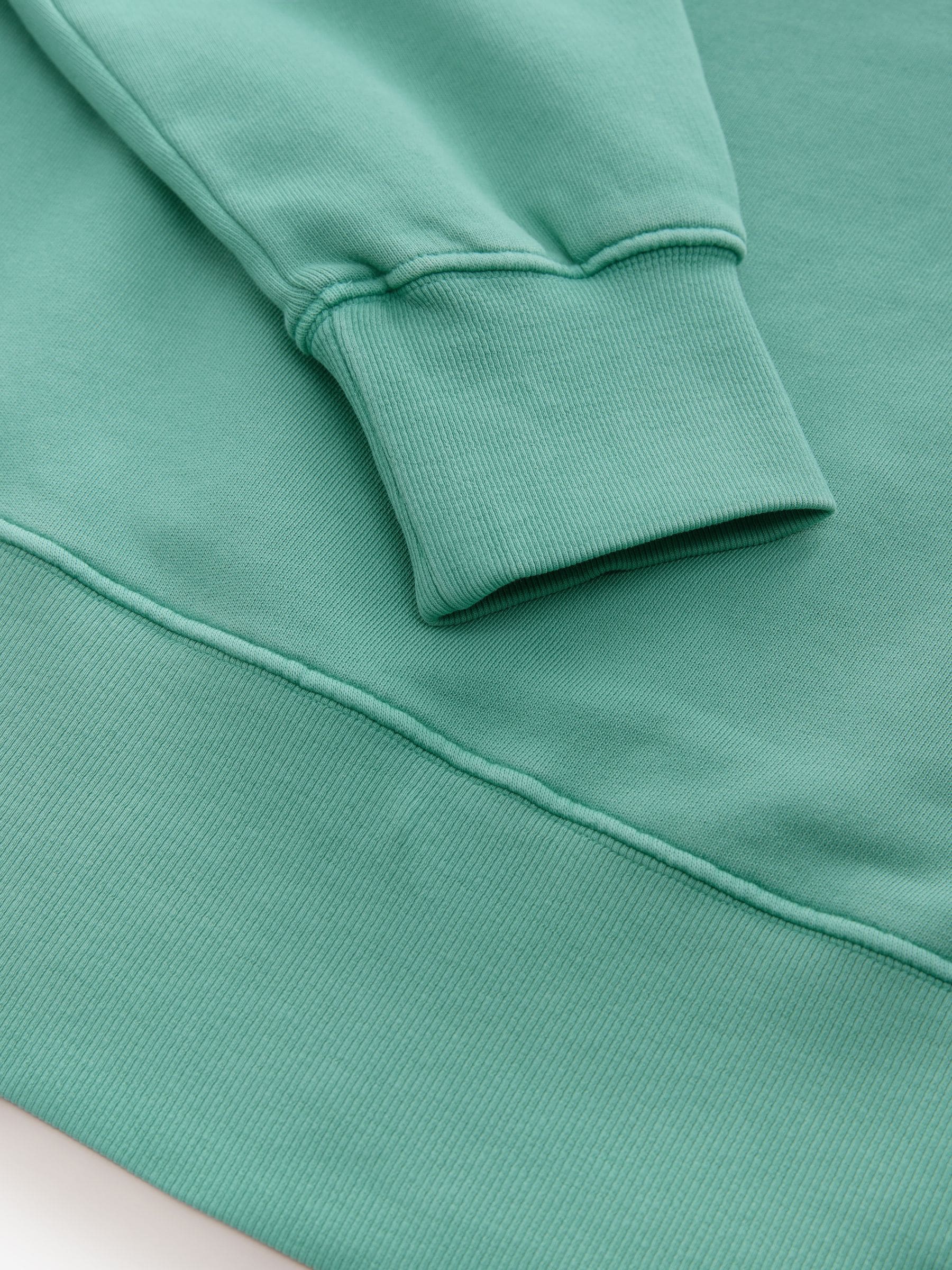 【BLUER】Over-fit Raw-cutted Line Sweatshirts BLR BLUER】OVER-FIT RAW-CUTTED LINE SWEATSHIRTS | OUR BRAND