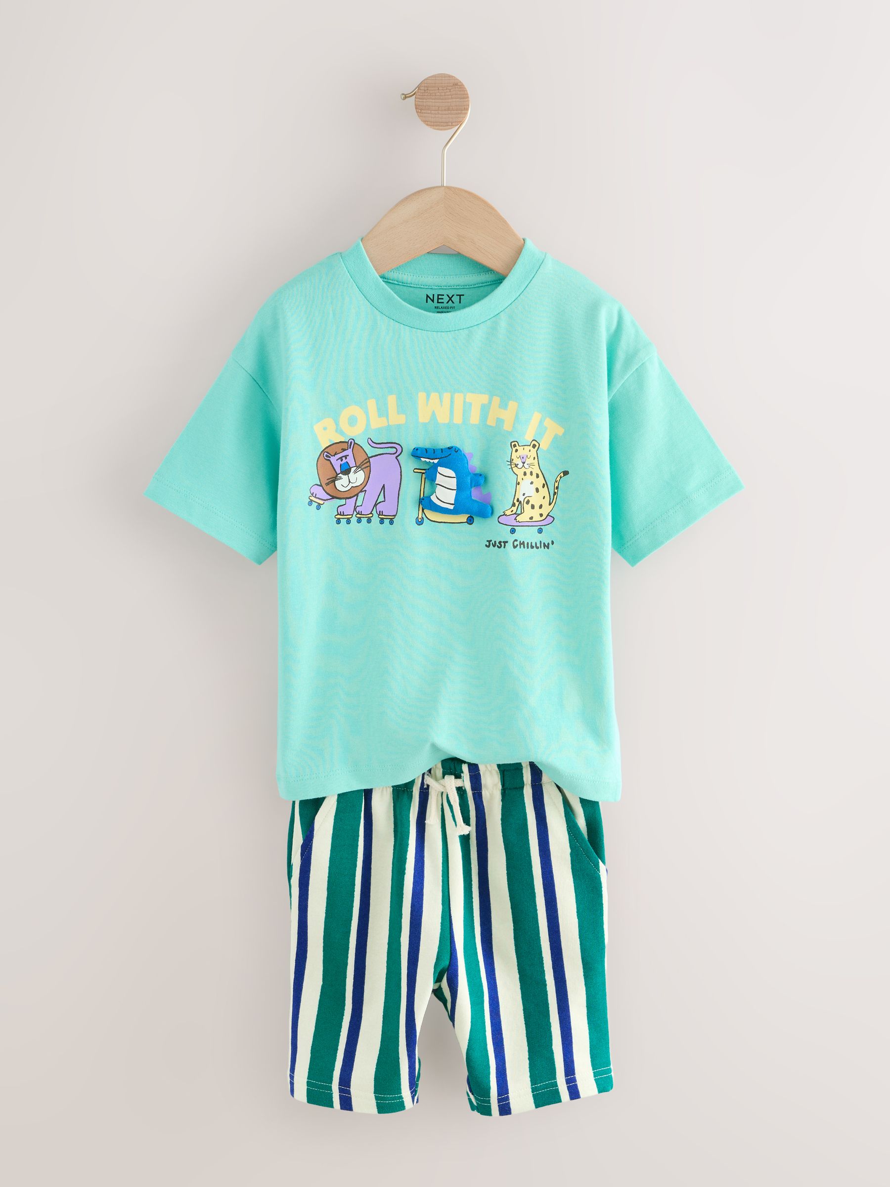 Next：日本 ミントグリーン - 半袖 Tシャツ & パターン ショートパンツ