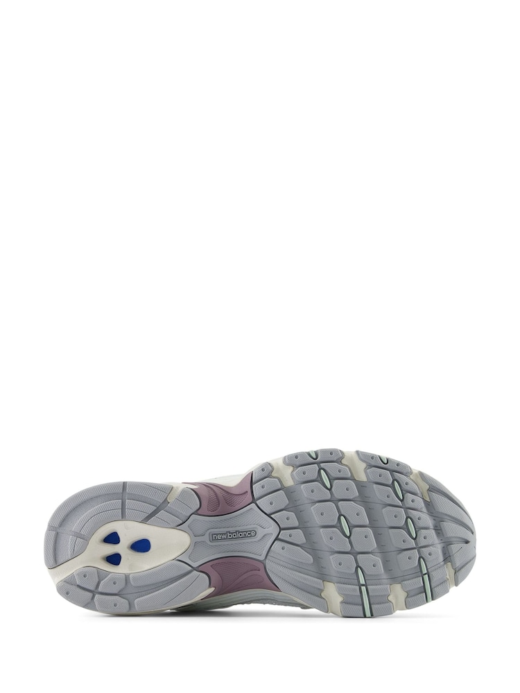 New Balance White/Pink Light Womens 530 Trainers - Image 9 of 9