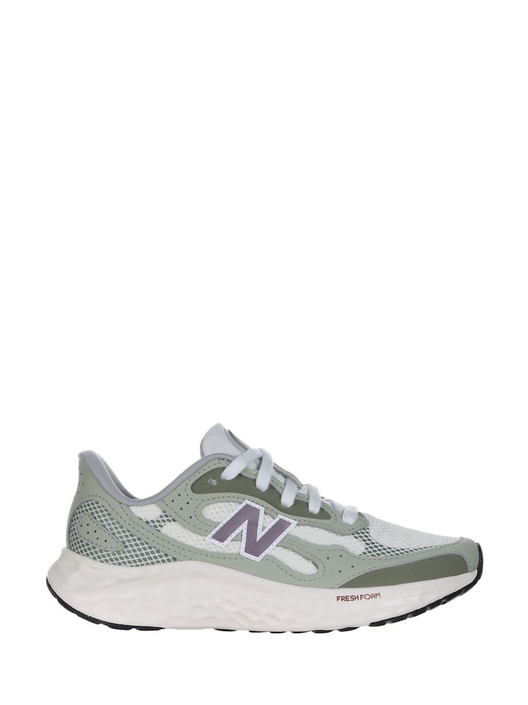 New Balance White/Green Womens Fresh Foam Arishi v4 Trainers - Image 1 of 16