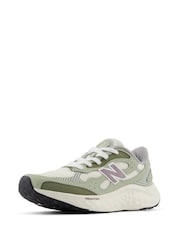 New Balance White/Green Womens Fresh Foam Arishi v4 Trainers - Image 6 of 16