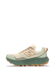 New Balance White/Green Womens Fresh Foam X Hierro v9 Trainers - Image 2 of 16