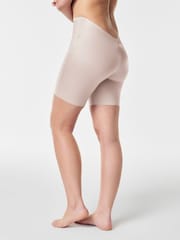 SPANXshape™ Suit Your Fancy Low Back Mid-Thigh Shorts - Изображение 4 из 6