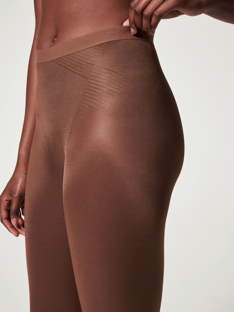 SPANXshape™ Invisible Capri - Image 4 of 6
