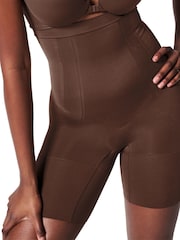 SPANXsculpt™ On Core High-Waisted Mid-Thigh Shorts - Image 3 of 5