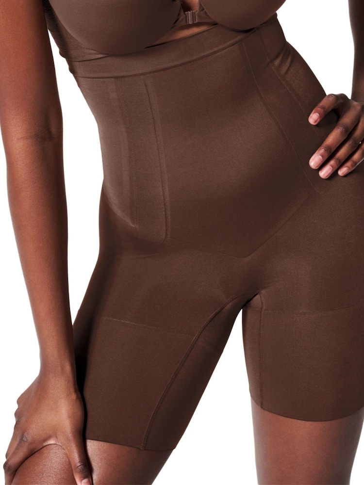 SPANXsculpt™ On Core High-Waisted Mid-Thigh Shorts - Image 3 of 5
