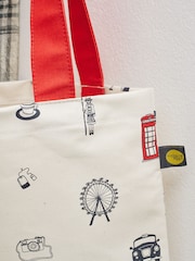 Victoria Eggs Red and Charcoal London Icons Children's Apron Simply 100% Cotton Canvas Bag - Image 2 of 4