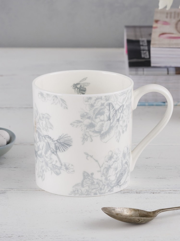 Victoria Eggs Vintage Blues Wildlife In Spring Mugs 2 Pack - Image 1 of 1