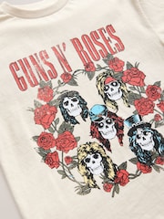كريم - تيشرت بتصميم مزين بطبعة مُرخصة من الفرقة الموسيقية Guns and Roses (3-16 سنة) - صورة 7 من 8