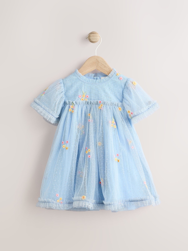 Floralmuster mit blauer Stickerei - Baby-Kleid aus Mesh-Material (0 Monate bis 2 Jahre) - Bild 1 von 7 Floralmuster mit blauer Stickerei - Baby-Kleid aus Mesh-Material (0 Monate bis 2 Jahre) - Bild 1 von 7
