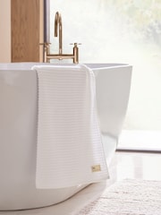 White N. Premium 100% Cotton Towel - Image 3 of 5