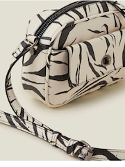 Accessorize Black Small Twist Lock Crossbody Bag - Image 3 of 4