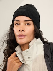 črna - Athleta Cosy Hour Ribbed čepica klobuki in kape; pokrivala - Slika 1 iz 3