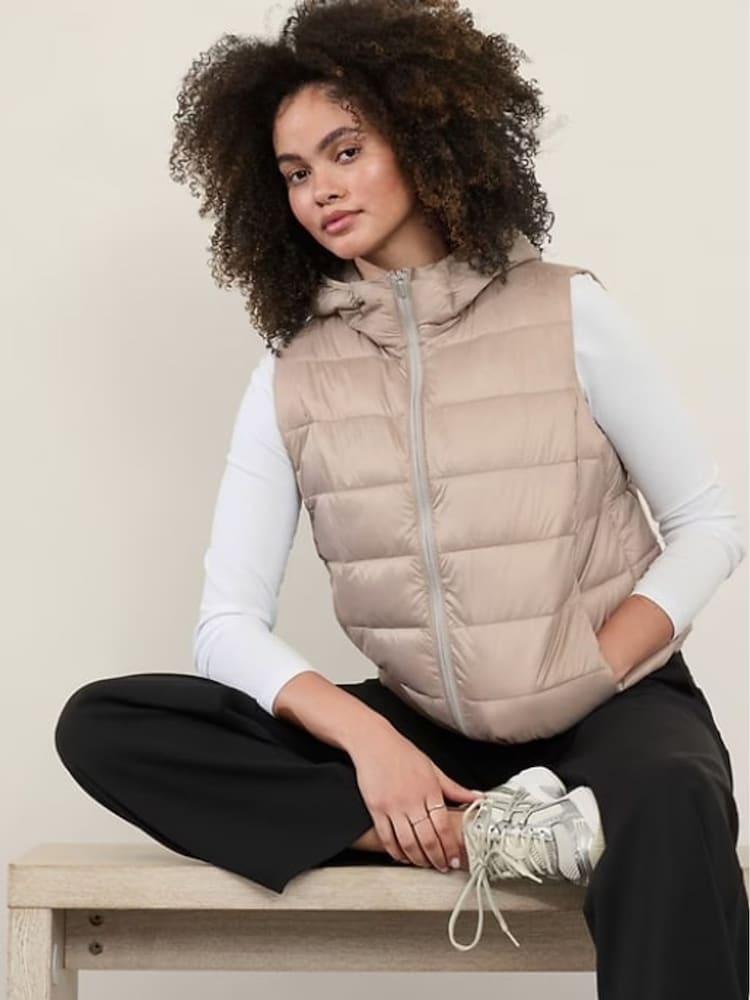 Athleta Beige Aire Puffer Vest Gilet Jacket - Image 1 of 3