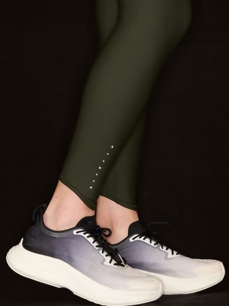 Athleta Green Pacesetter Ultra High Wisted 7/8 Leggings - Image 3 of 3