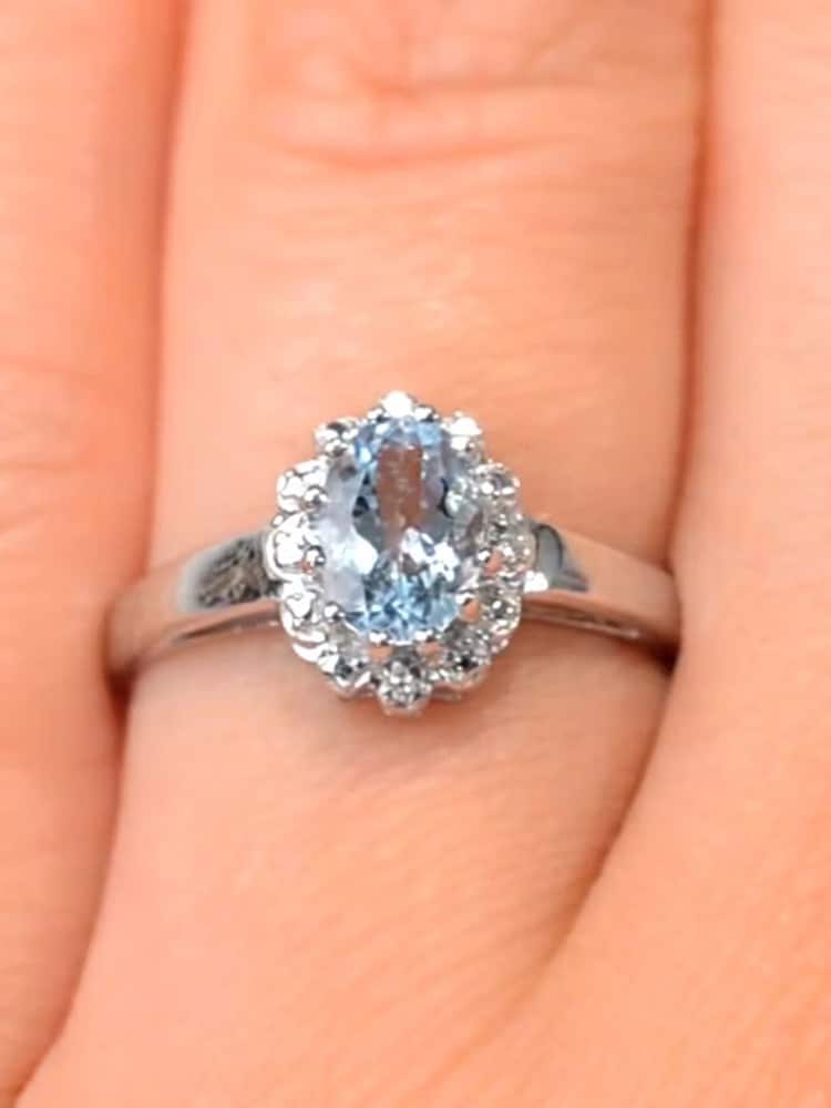The Diamond Store White Aquamarine 0.70CT And Diamond 9K Ring - Image 7 of 7