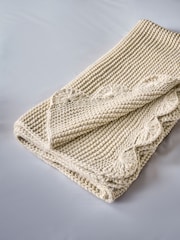 Natural Knitted Scallop Edge Throw - Image 3 of 4