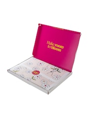 Hallmark Multi 3D Pop-Up Cute Letterbox Flowers Paper Gift - Image 3 of 4