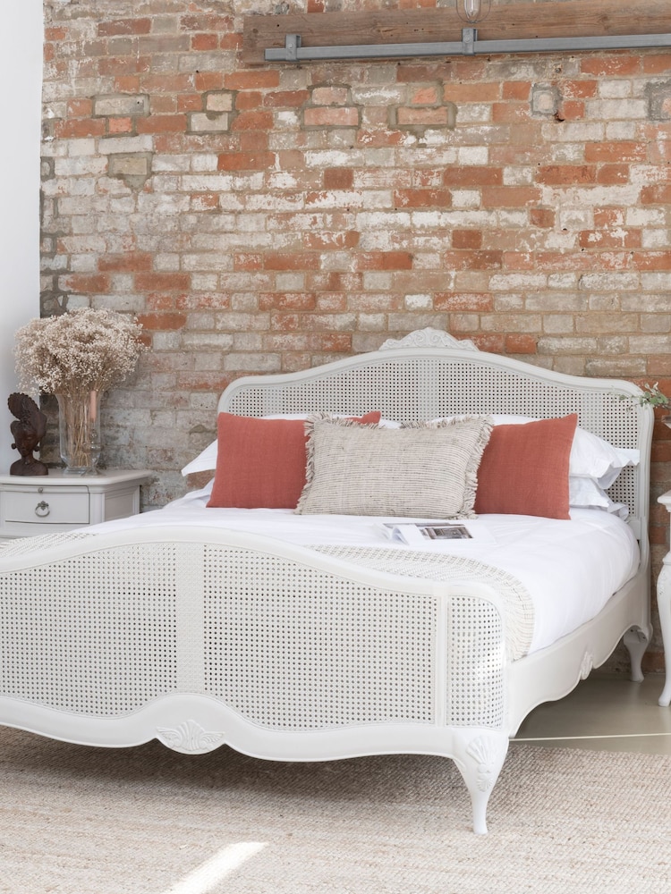 Willis & Gambier Grey Etienne Wooden and Rattan Bed - Image 2 of 4 Willis & Gambier Grey Etienne Wooden and Rattan Bed - Image 2 of 4