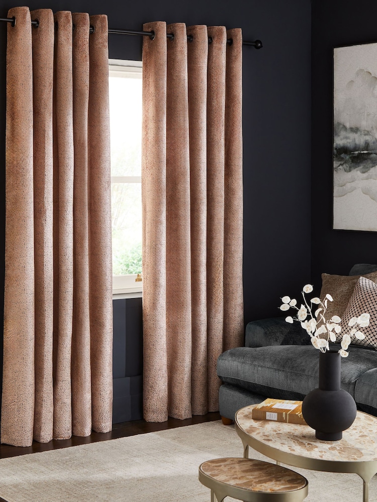 Blush Pink Collection Luxe Heavyweight Cut Velvet Eyelet Lined Curtains - Image 3 of 6