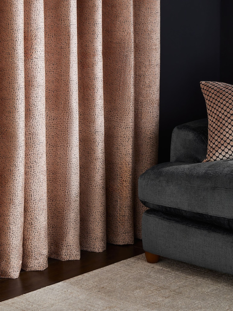 Blush Pink Collection Luxe Heavyweight Cut Velvet Eyelet Lined Curtains - Image 5 of 6