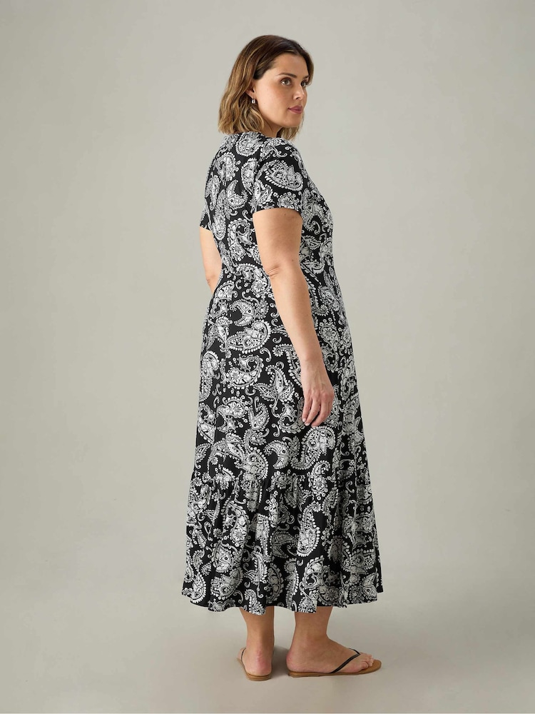 Live Unlimited Black Petite Curve Abstract Wrap Midi Dress - Image 6 of 6