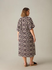 Live Unlimited Black Curve Geo Raglan Sleeve Midi Dress - Image 6 of 6