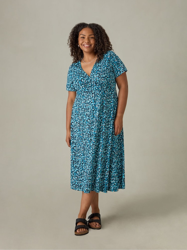 Blau - Live Unlimited Curve Abstract Wrap Midi Dress - Bild 1 von 4
