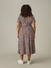 Rot - Live Unlimited Curve Abstract Wrap Midi Dress - Bild 2 von 3