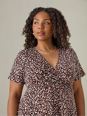 Rot - Live Unlimited Curve Abstract Wrap Midi Dress - Bild 3 von 3