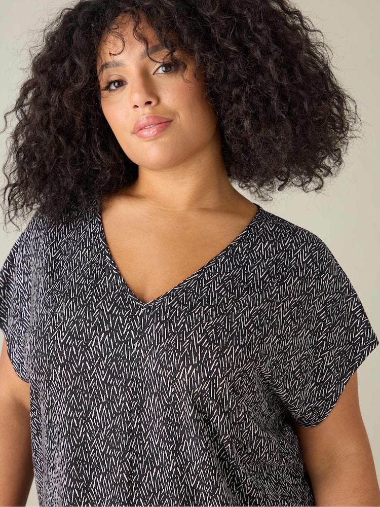 Schwarz/Dunkel - Live Unlimited Curve Mono Paisley Tunic - Bild 2 von 3
