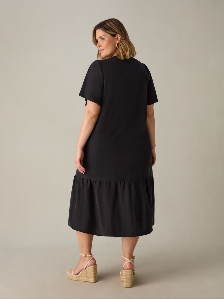 Live Unlimited Black Curve Ruffle Sleeve V-Neck Midi Dress - Image 3 of 3 Live Unlimited Black Curve Ruffle Sleeve V-Neck Midi Dress - Image 3 of 3