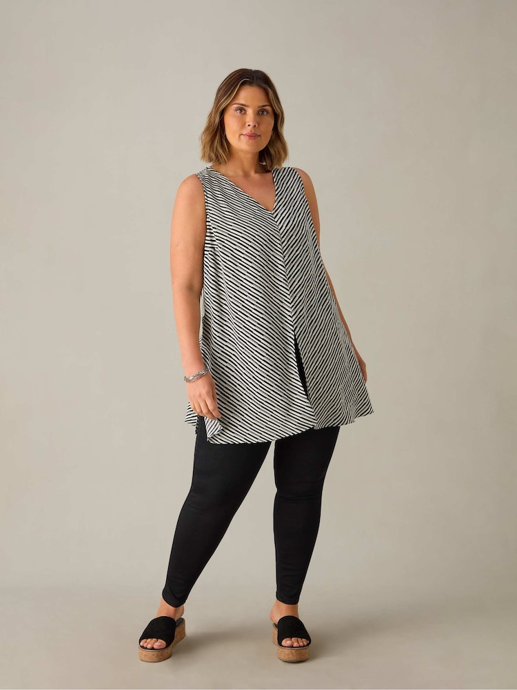 Live Unlimited Black Curve Chevron Stripe Split Front Tunic - Image 1 of 4