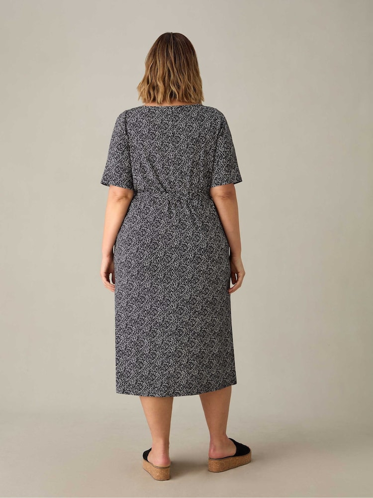 Live Unlimited Black Curve Dash Print Jersey V-Neck Midi Dress - Image 4 of 4