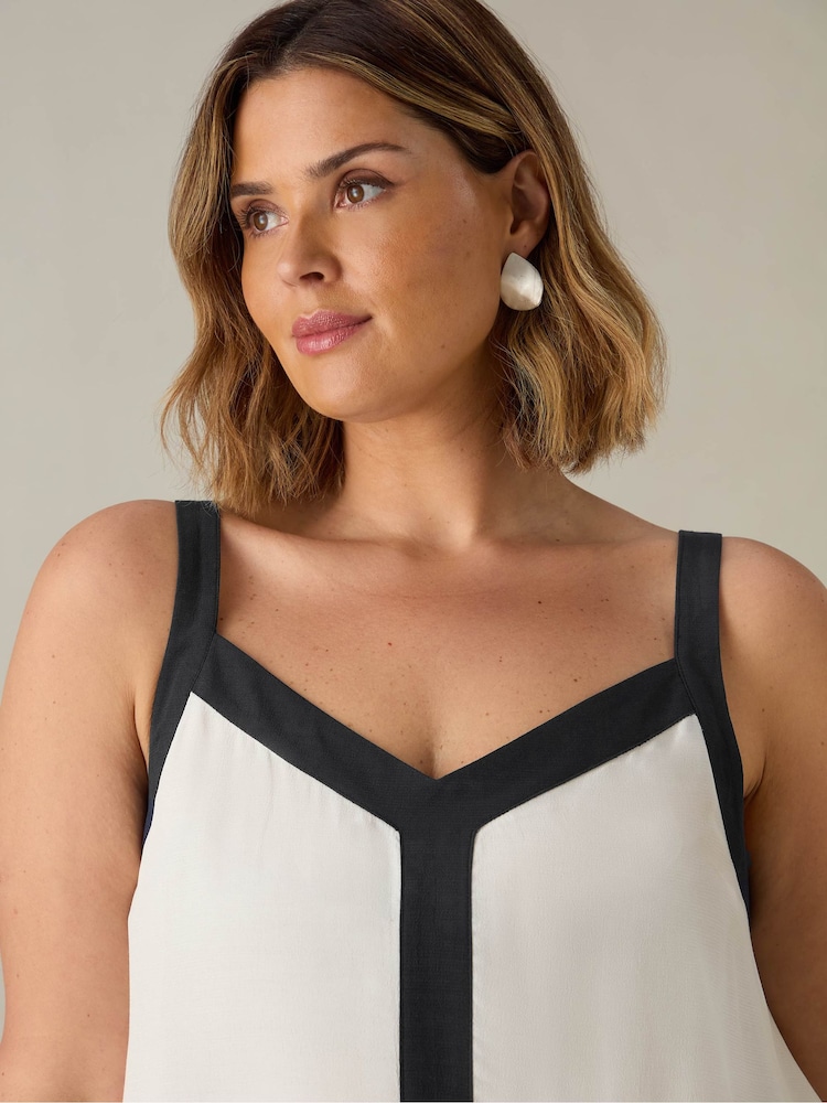 Live Unlimited White Curve Hanky Hem Top - Image 2 of 3